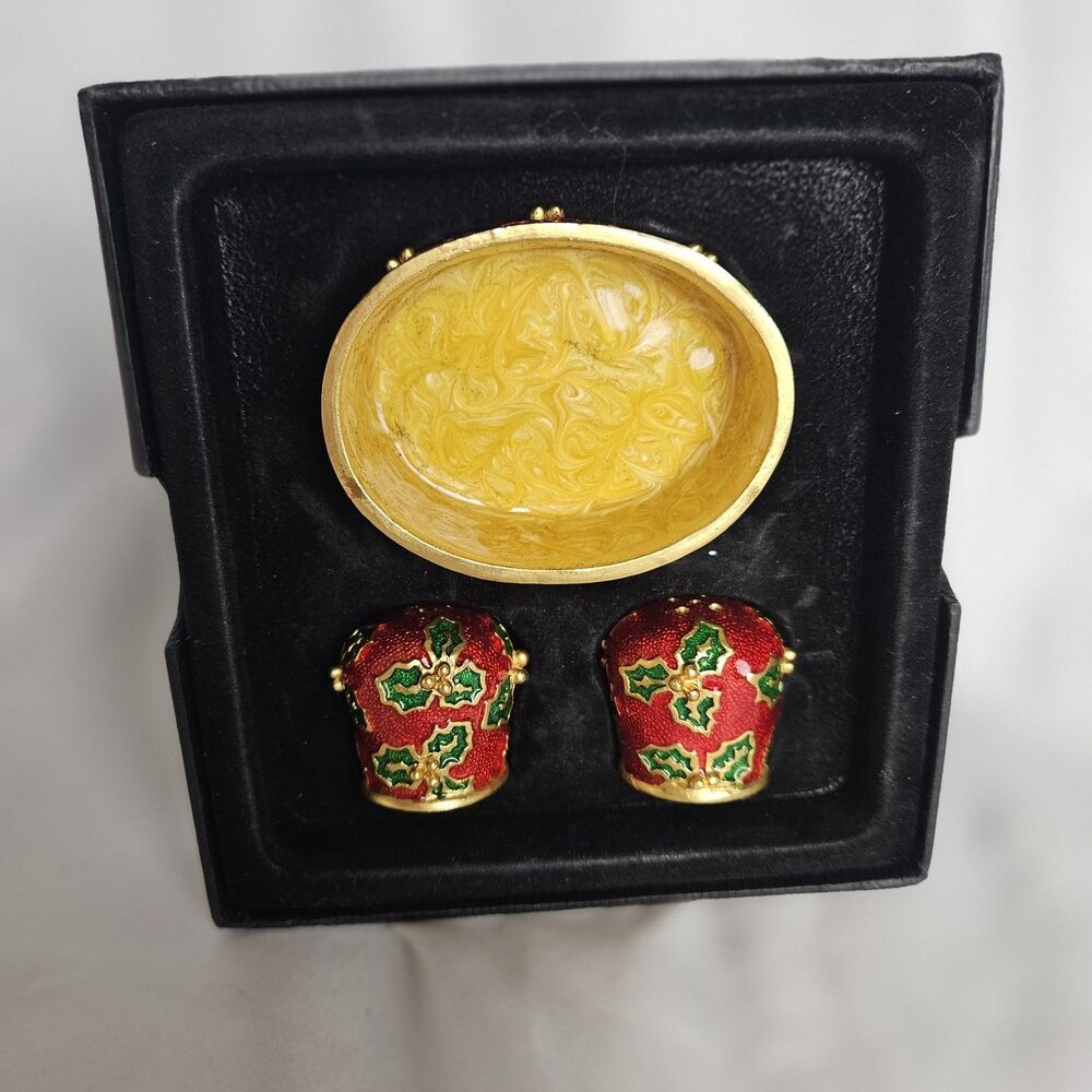 Bombay Company Salt & Pepper Set with Tray ~ Holly Christmas
